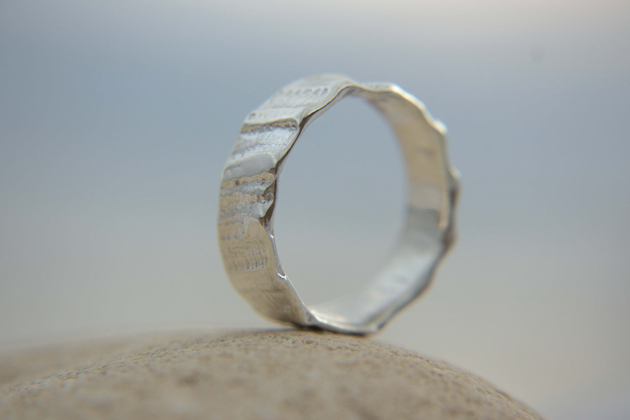 Shellbound Ring Size U