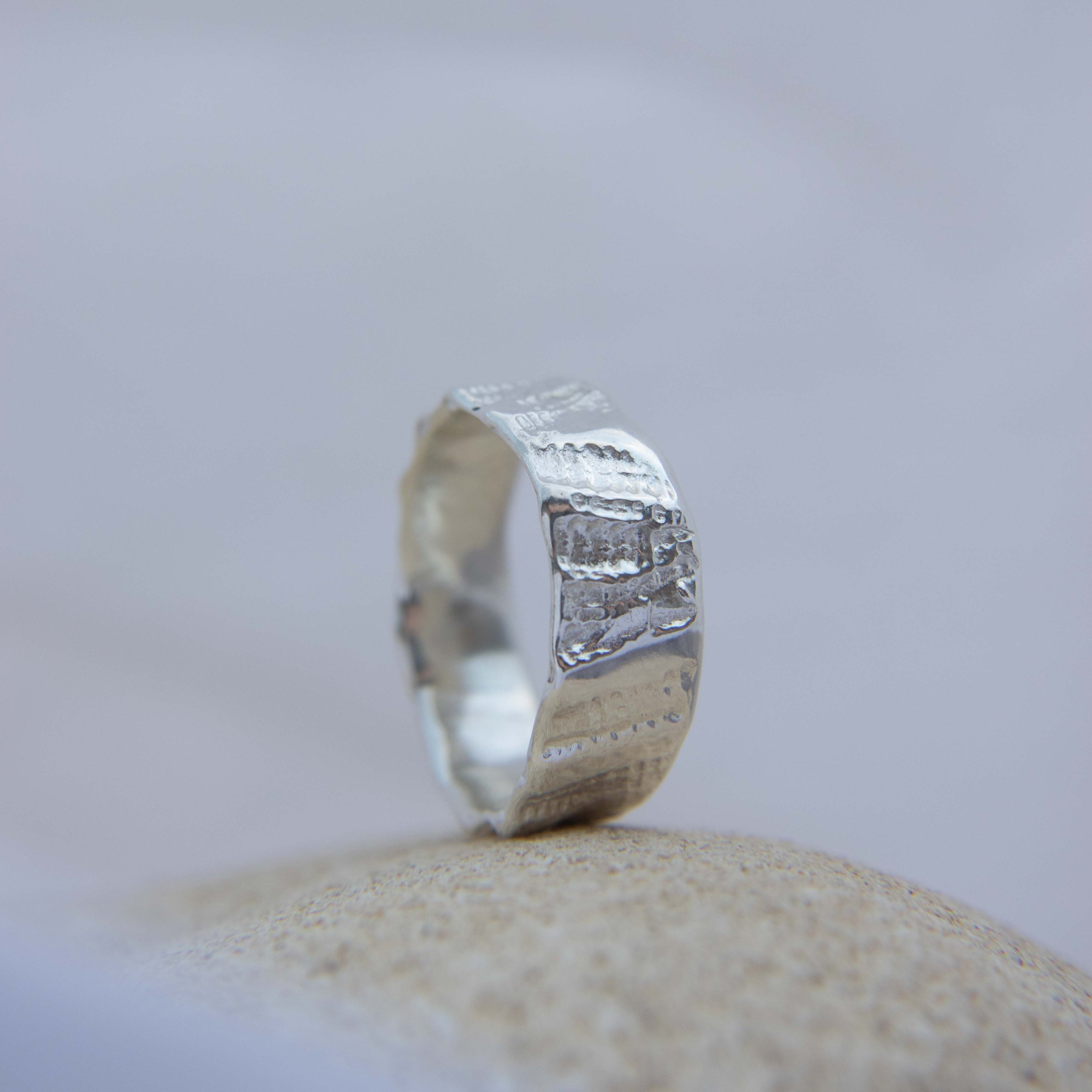 Shellbound Ring Size U