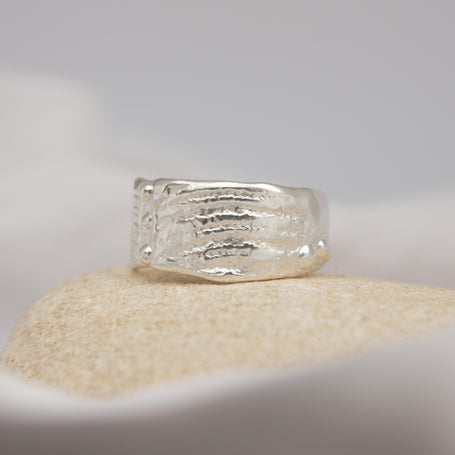 Shellsong Ring Size Q