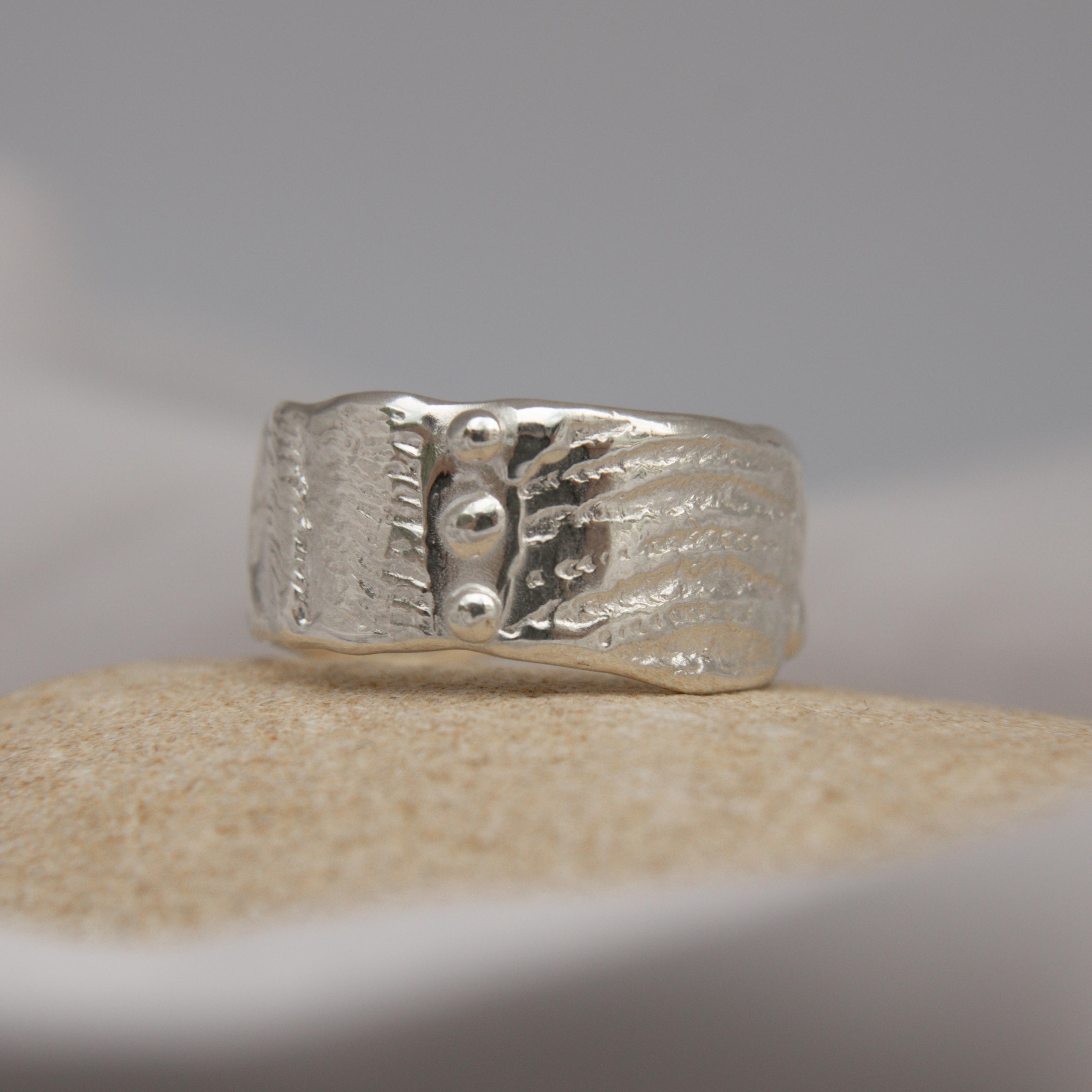 Shellsong Ring Size Q