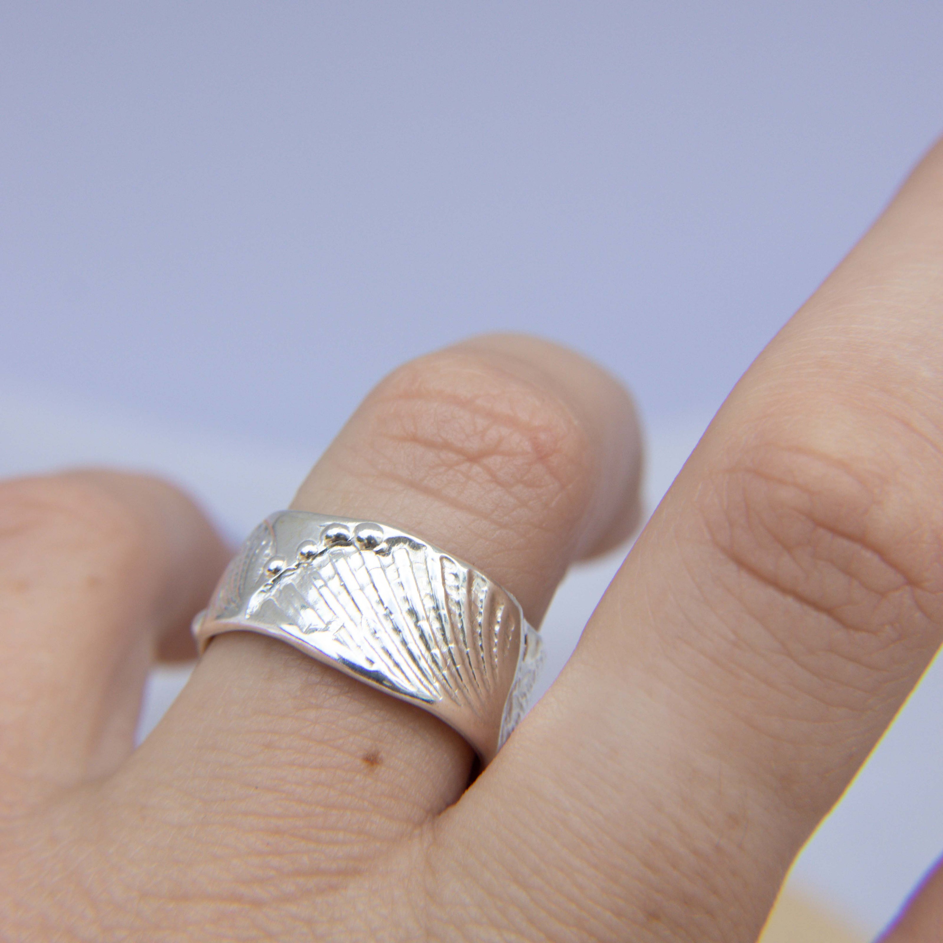 Shellsong Ring Size Q