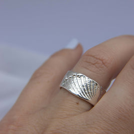 Shellsong Ring Size Q