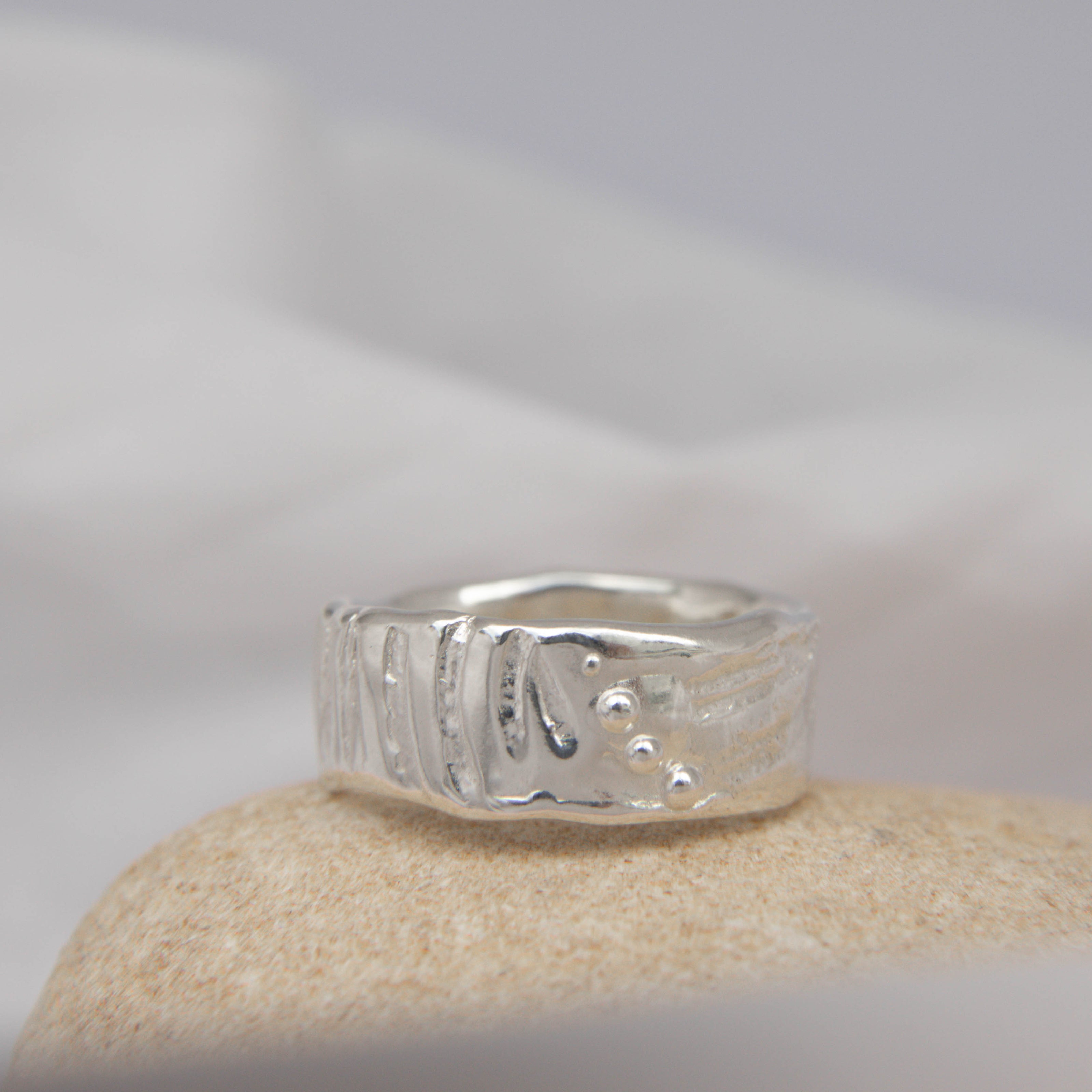 Shellsong Ring Size Q