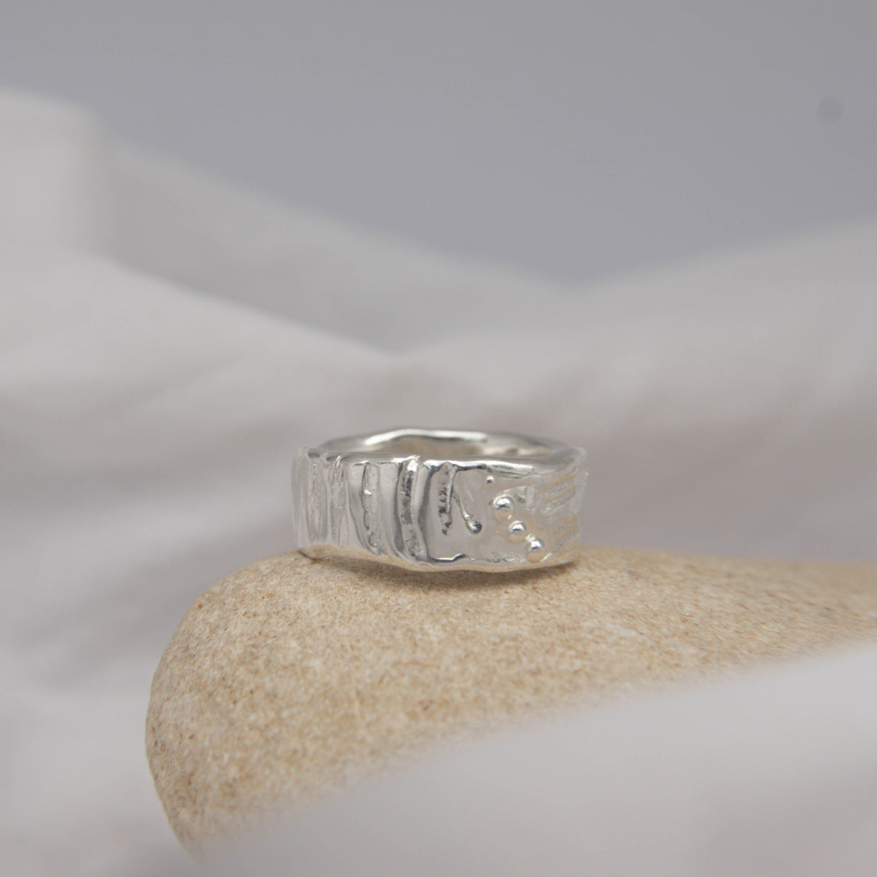 Shellsong Ring Size Q