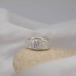 Shellsong Ring Size Q