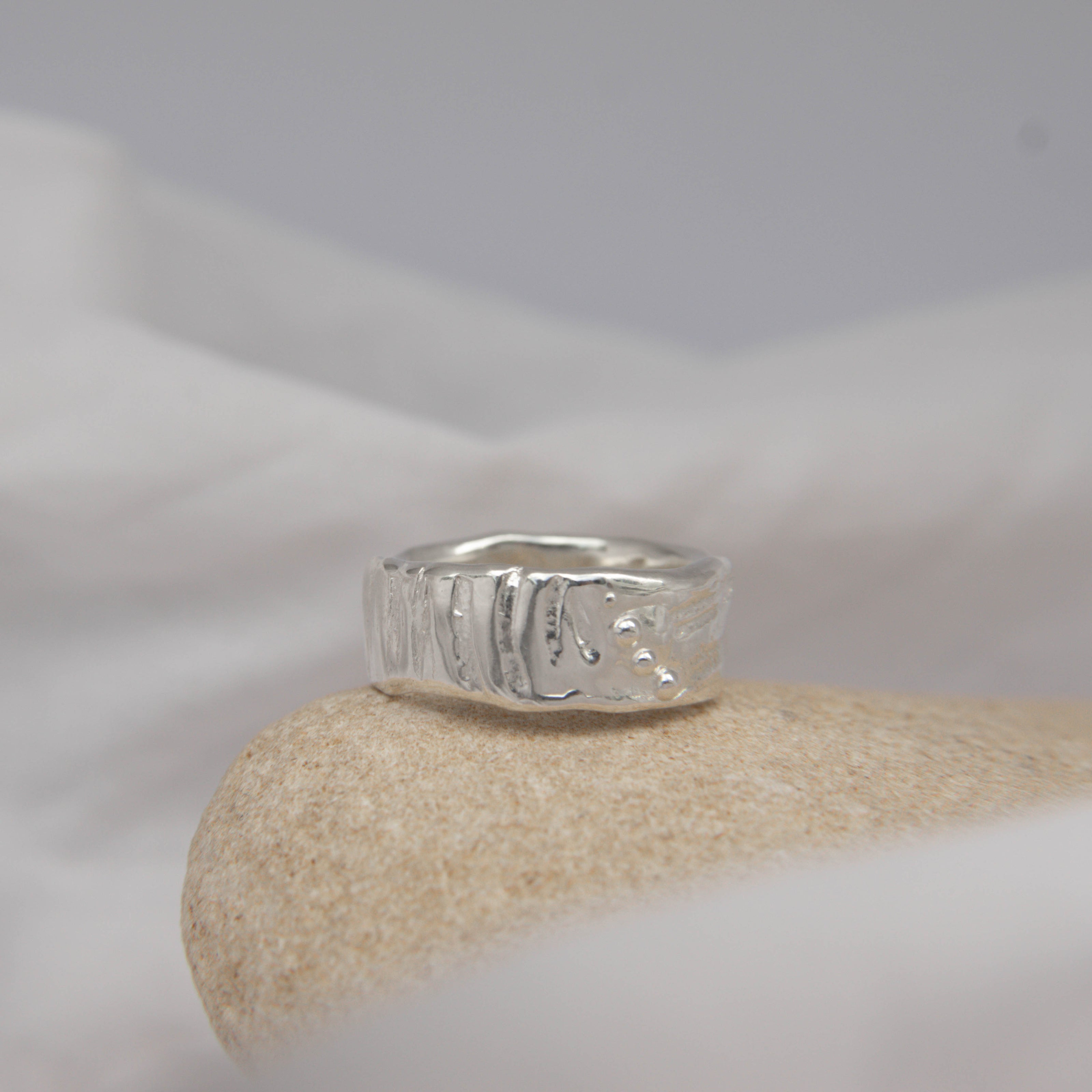 Shellsong Ring Size Q