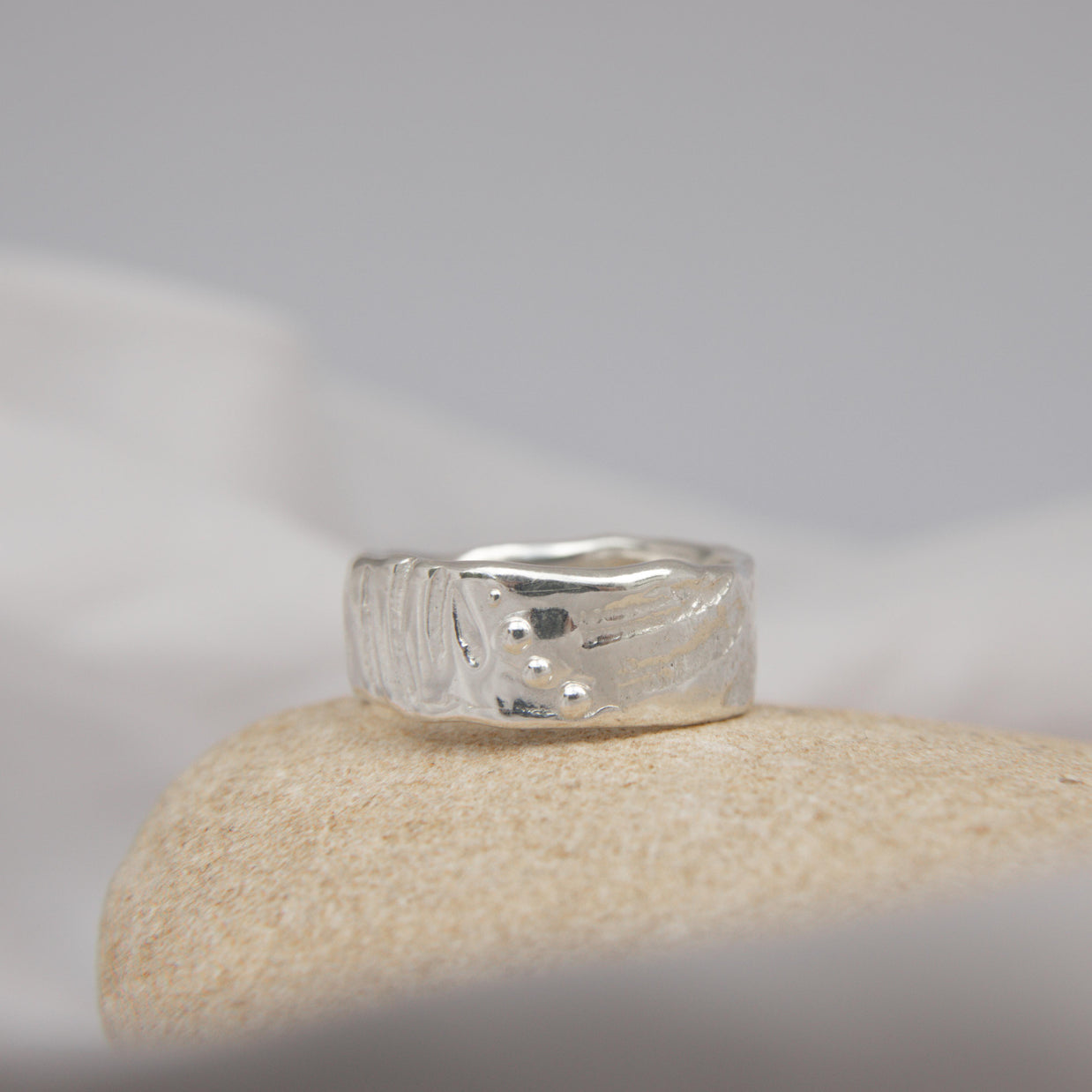 Shellsong Ring Size Q