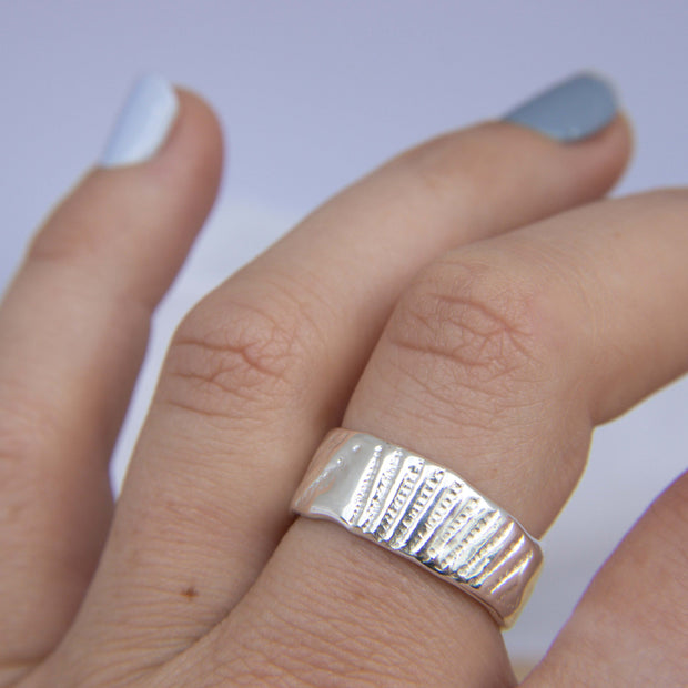 Shellsong Ring Size Q