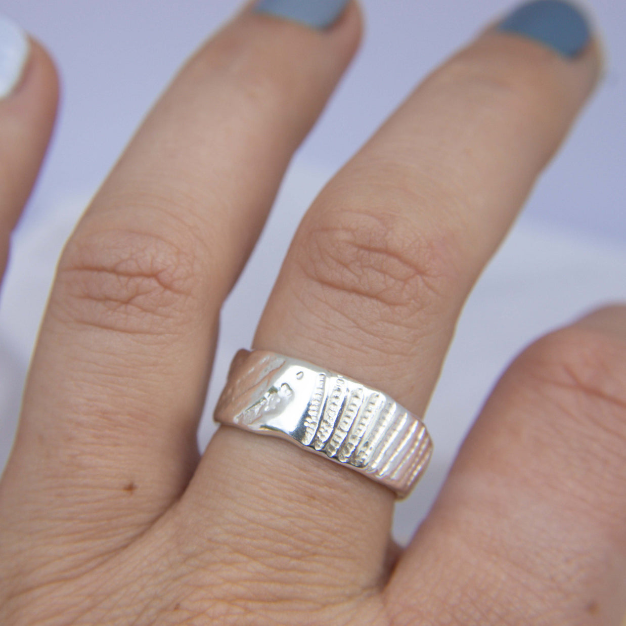 Shellsong Ring Size Q