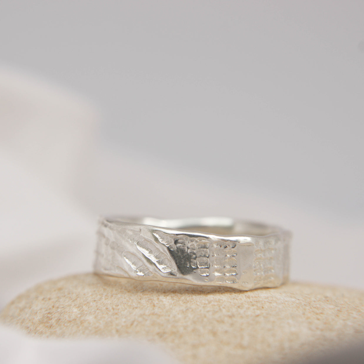 Shellsong Ring Size T