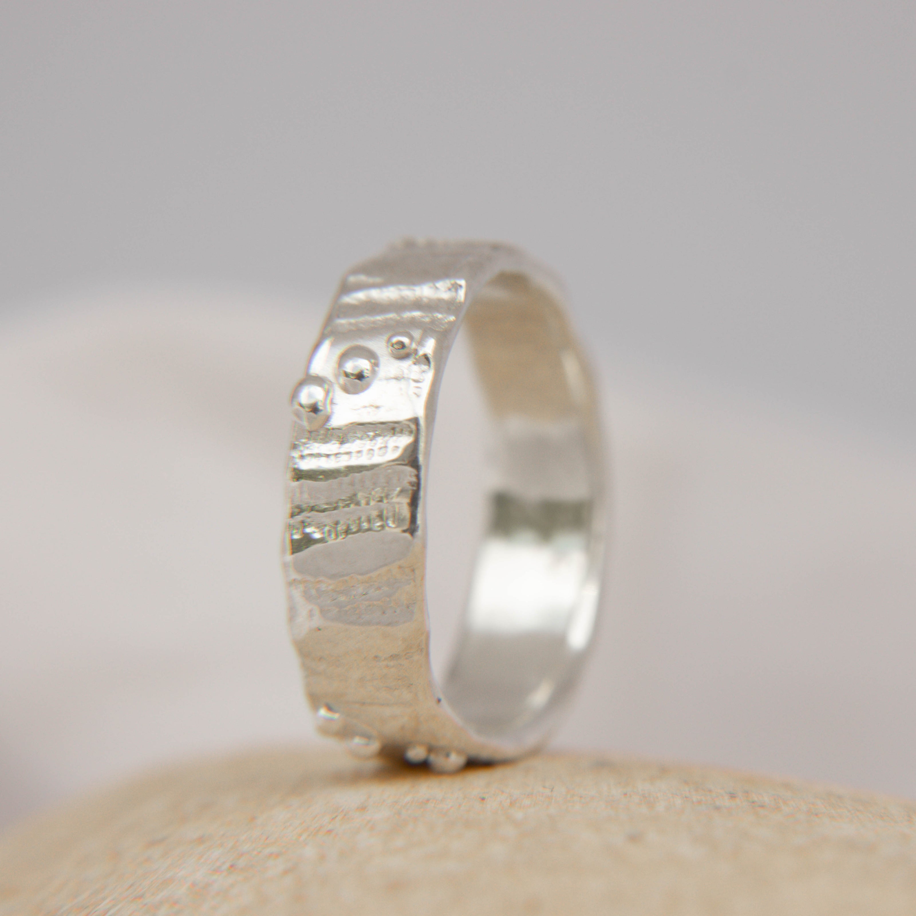 Shellsong Ring Size T