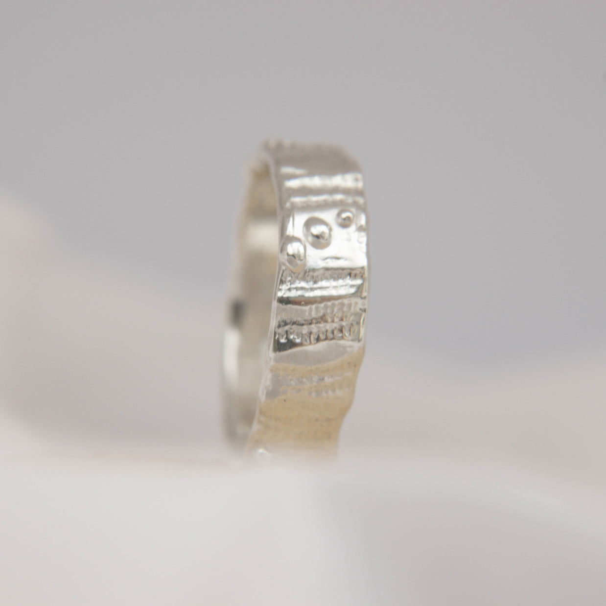 Shellsong Ring Size T