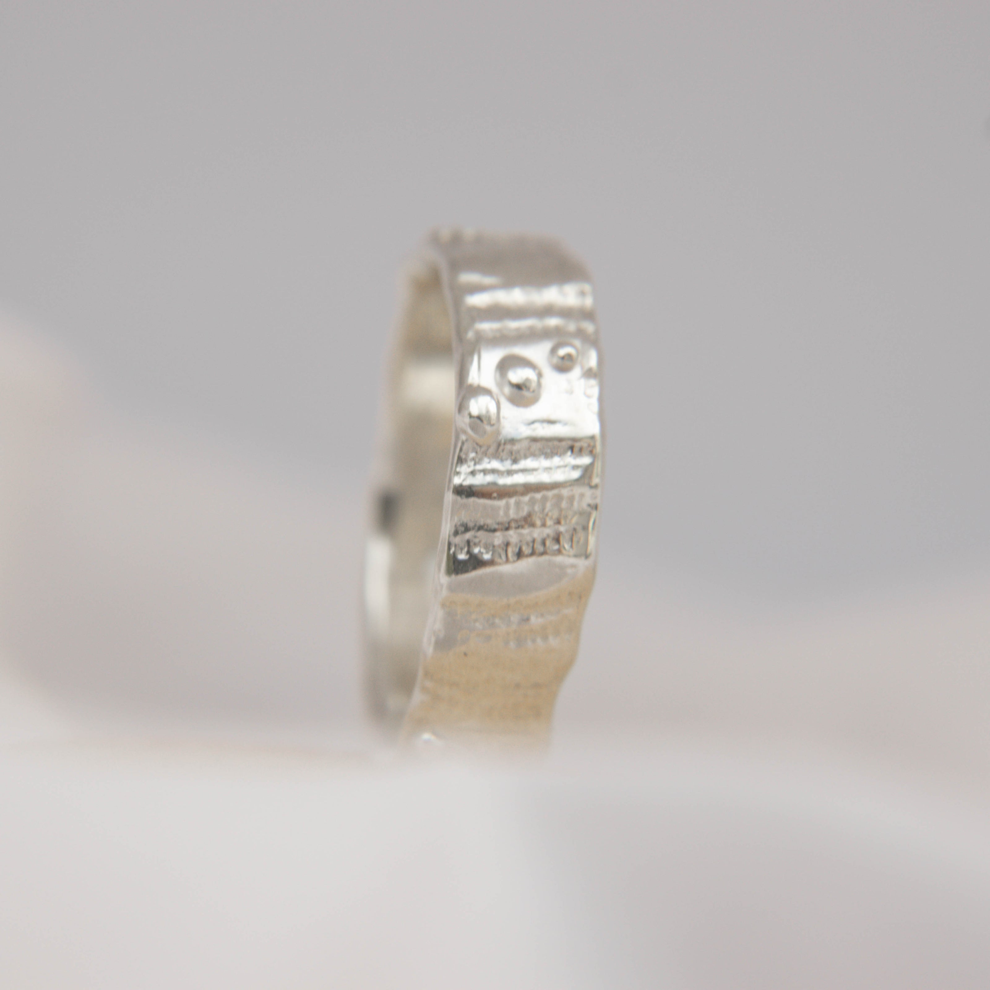 Shellsong Ring Size T