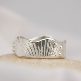 Shellsong Ripple Ring Size V