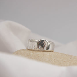 Shellsong Ripple Ring Size V
