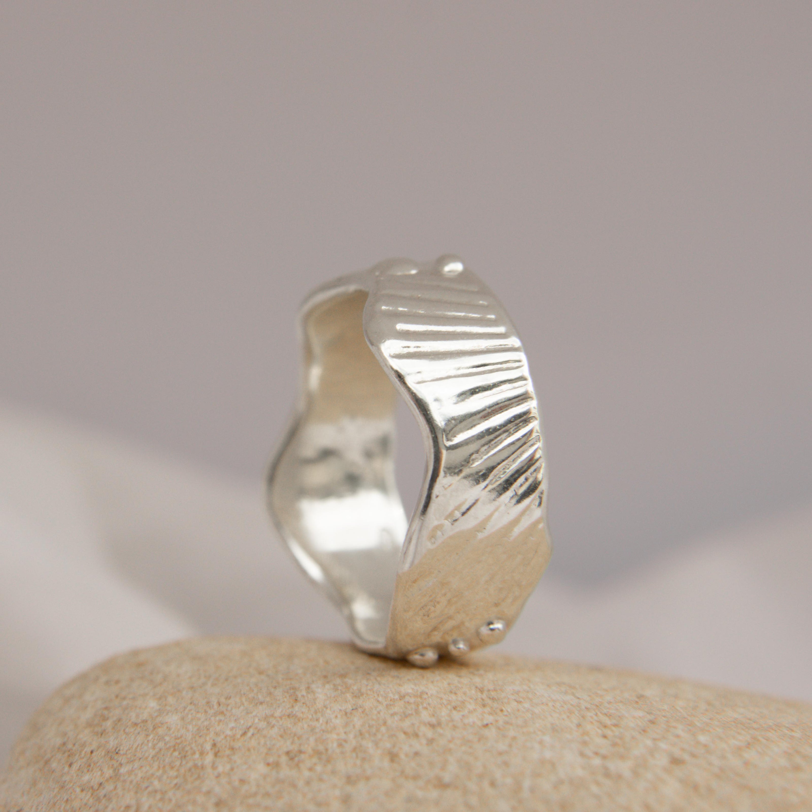 Shellsong Ripple Ring Size V