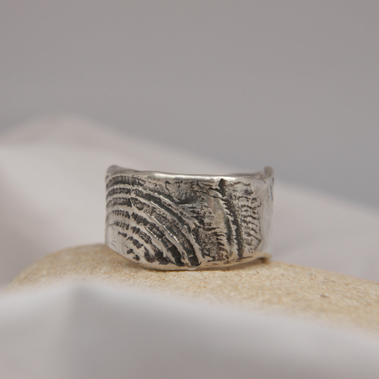 Shellbound rugged Ring Size U