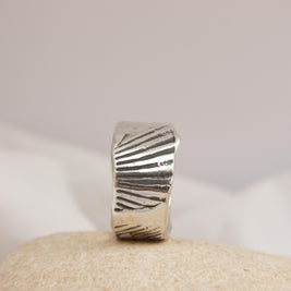 Shellbound rugged Ring Size U