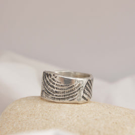 Shellbound rugged Ring Size U