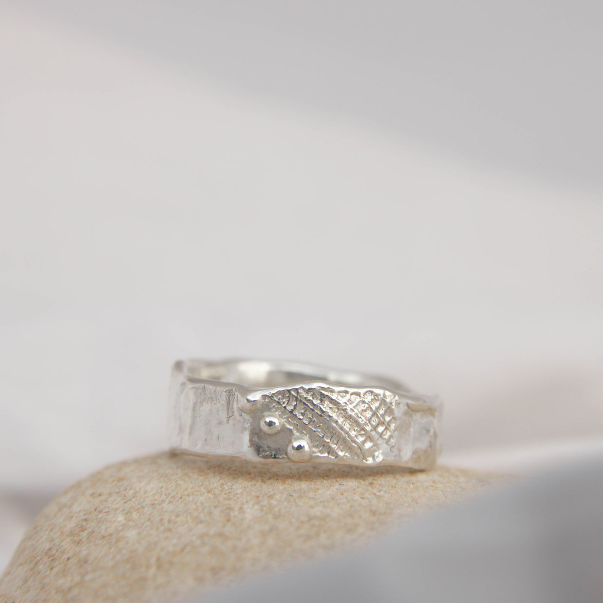 Shellsong Ring Size Q