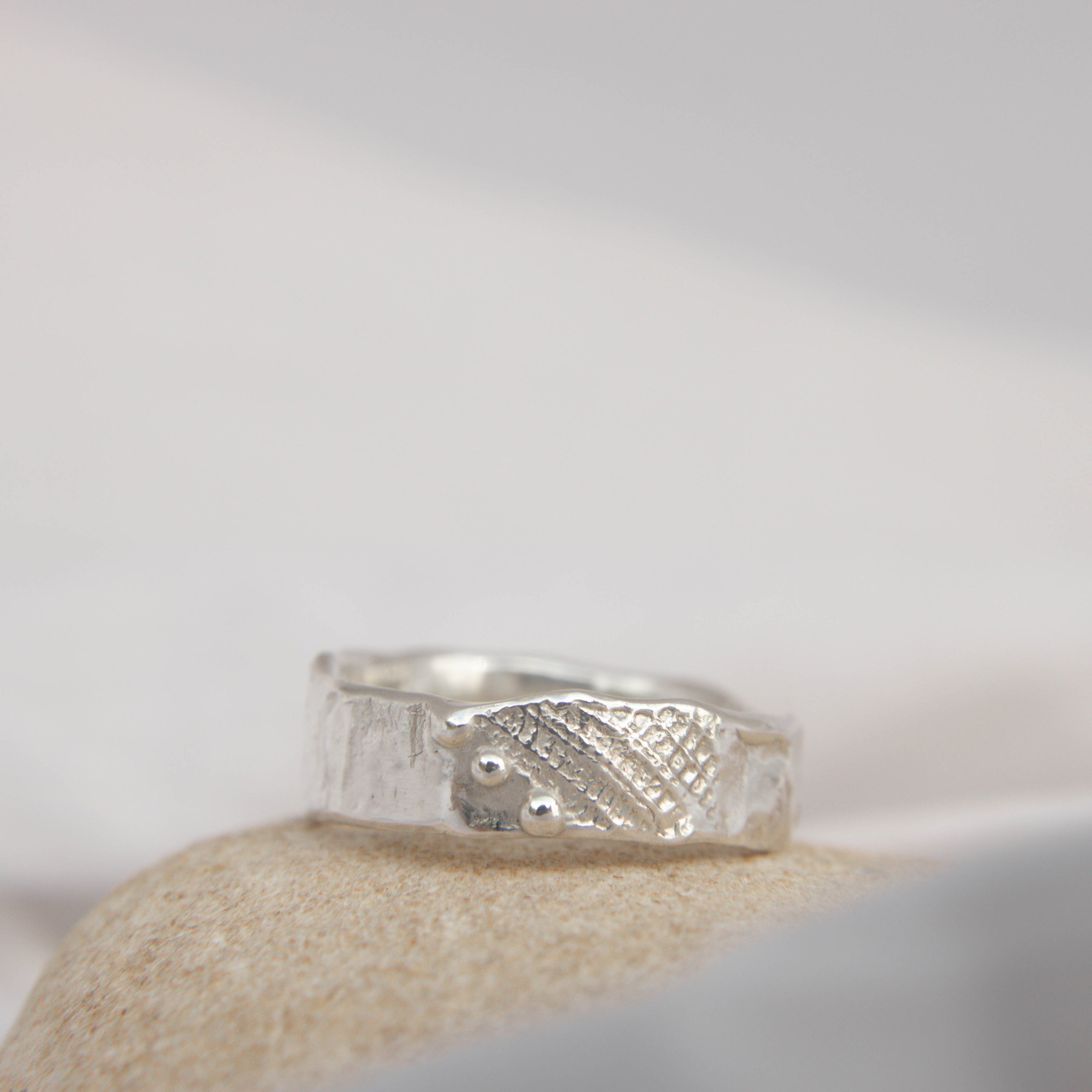 Shellsong Ring Size Q