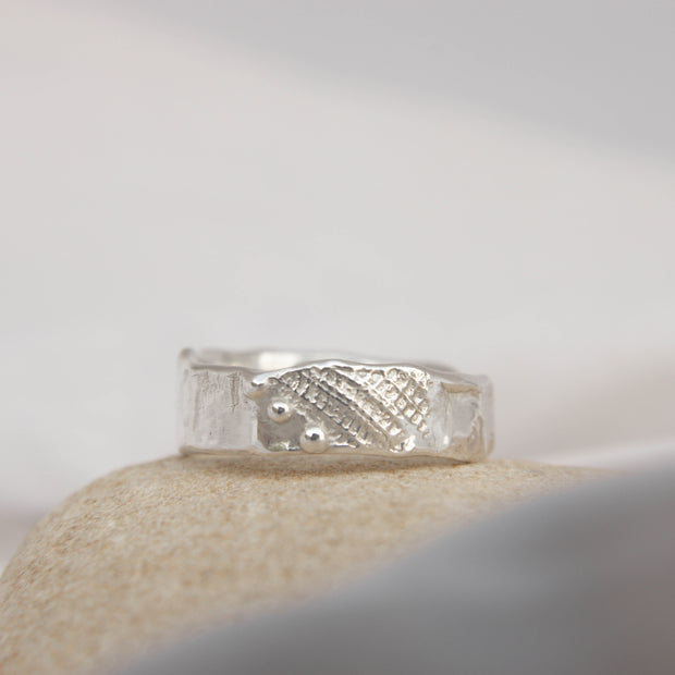 Shellsong Ring Size Q