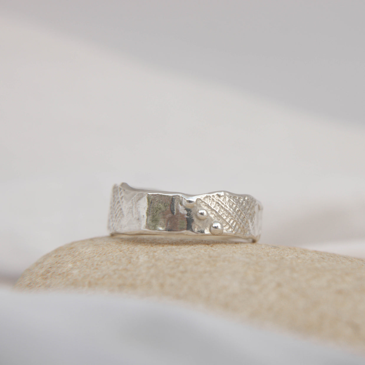 Shellsong Ring Size Q