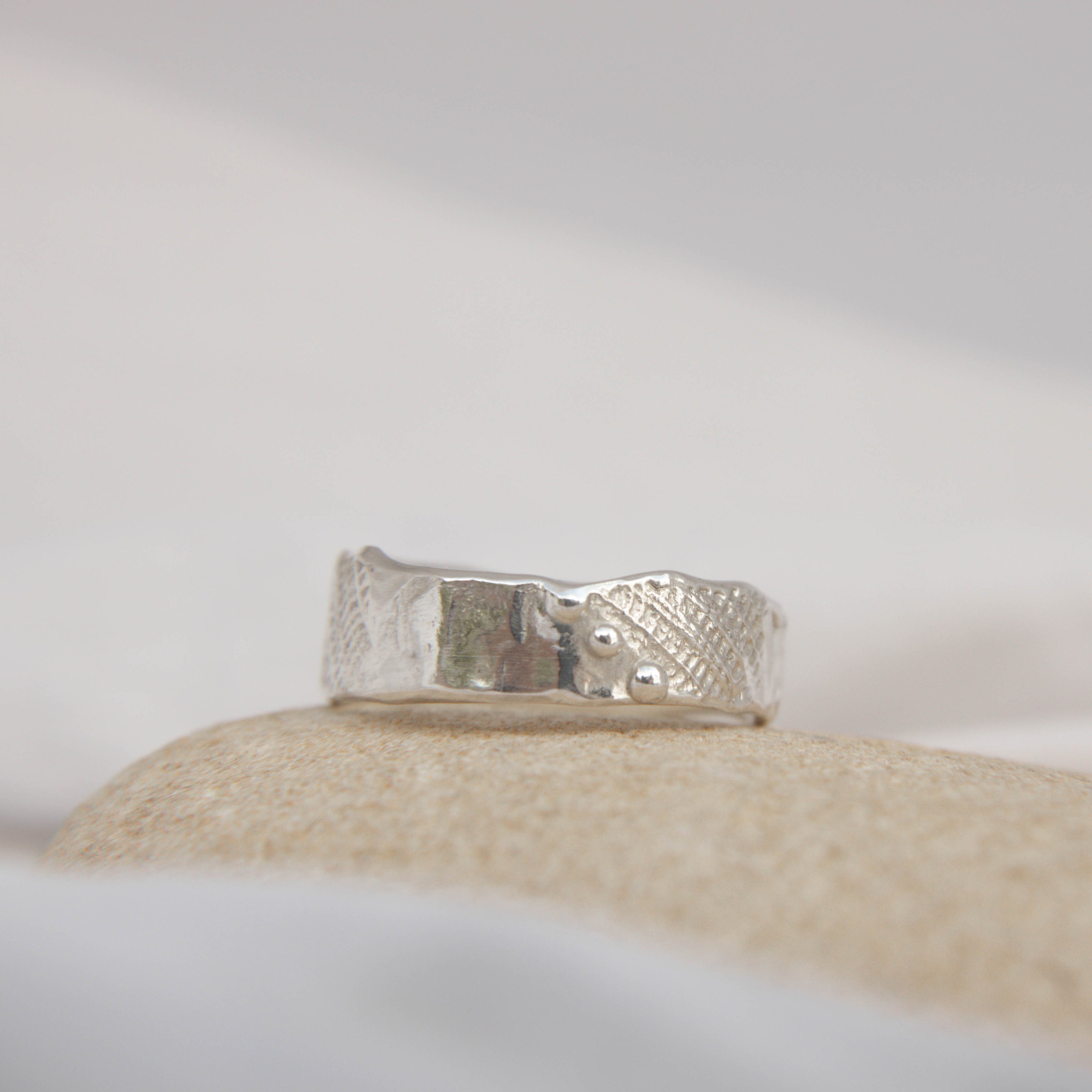 Shellsong Ring Size Q
