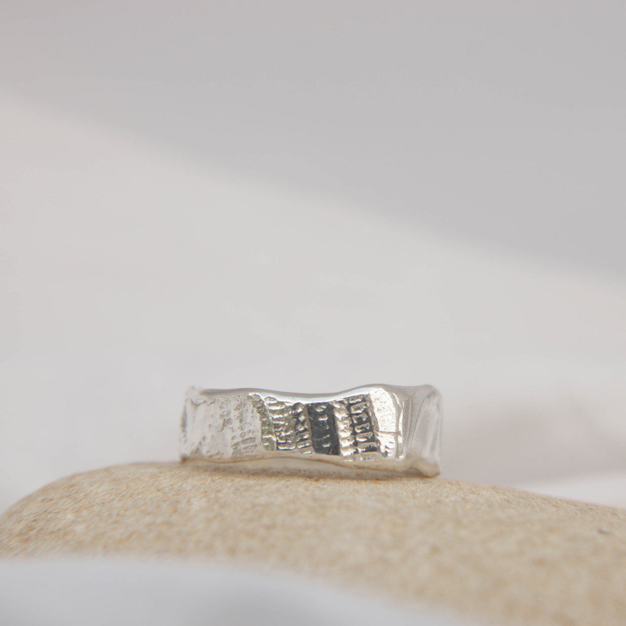 Shellsong Ring Size Q