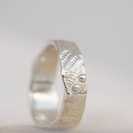 Shellsong Ring Size Q
