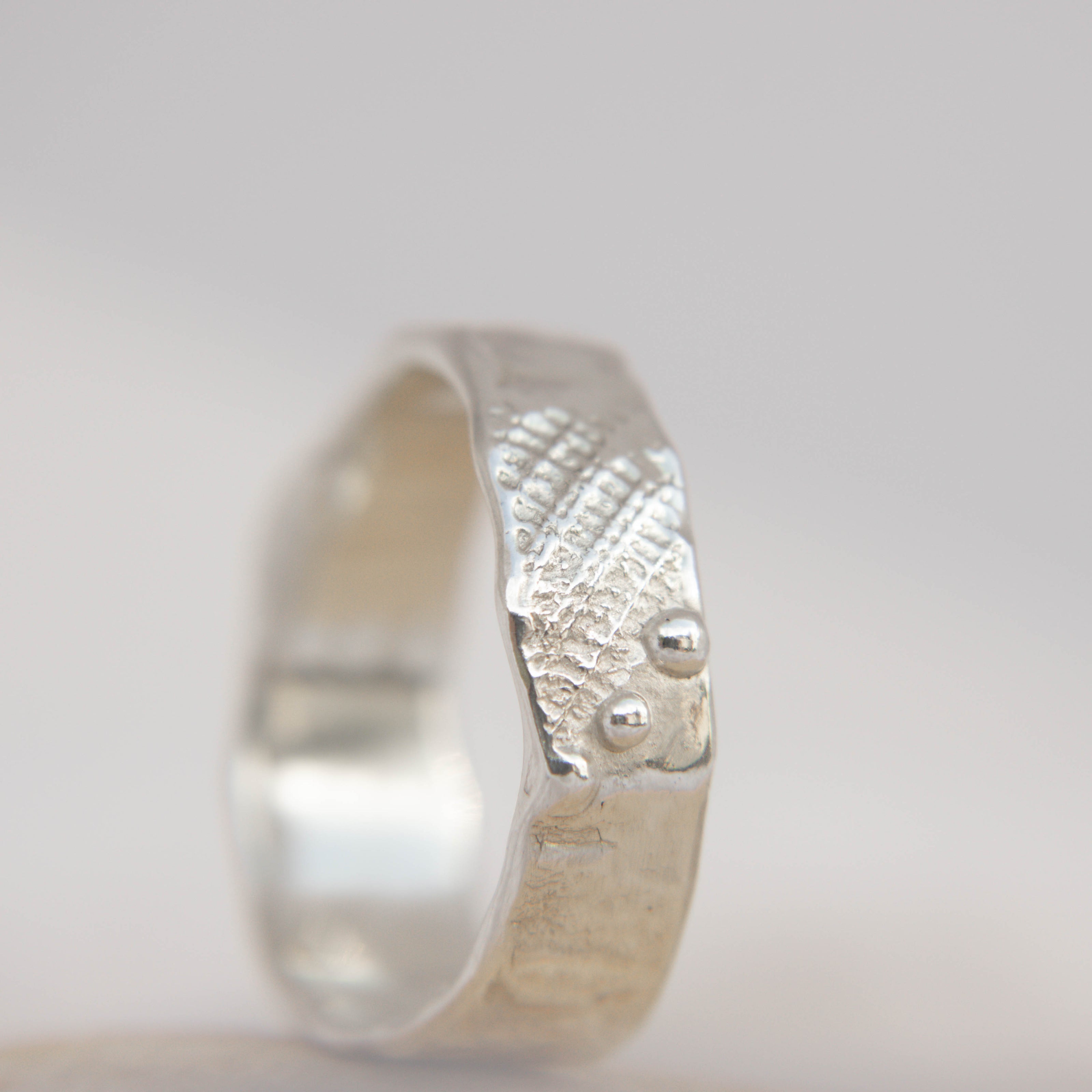 Shellsong Ring Size Q