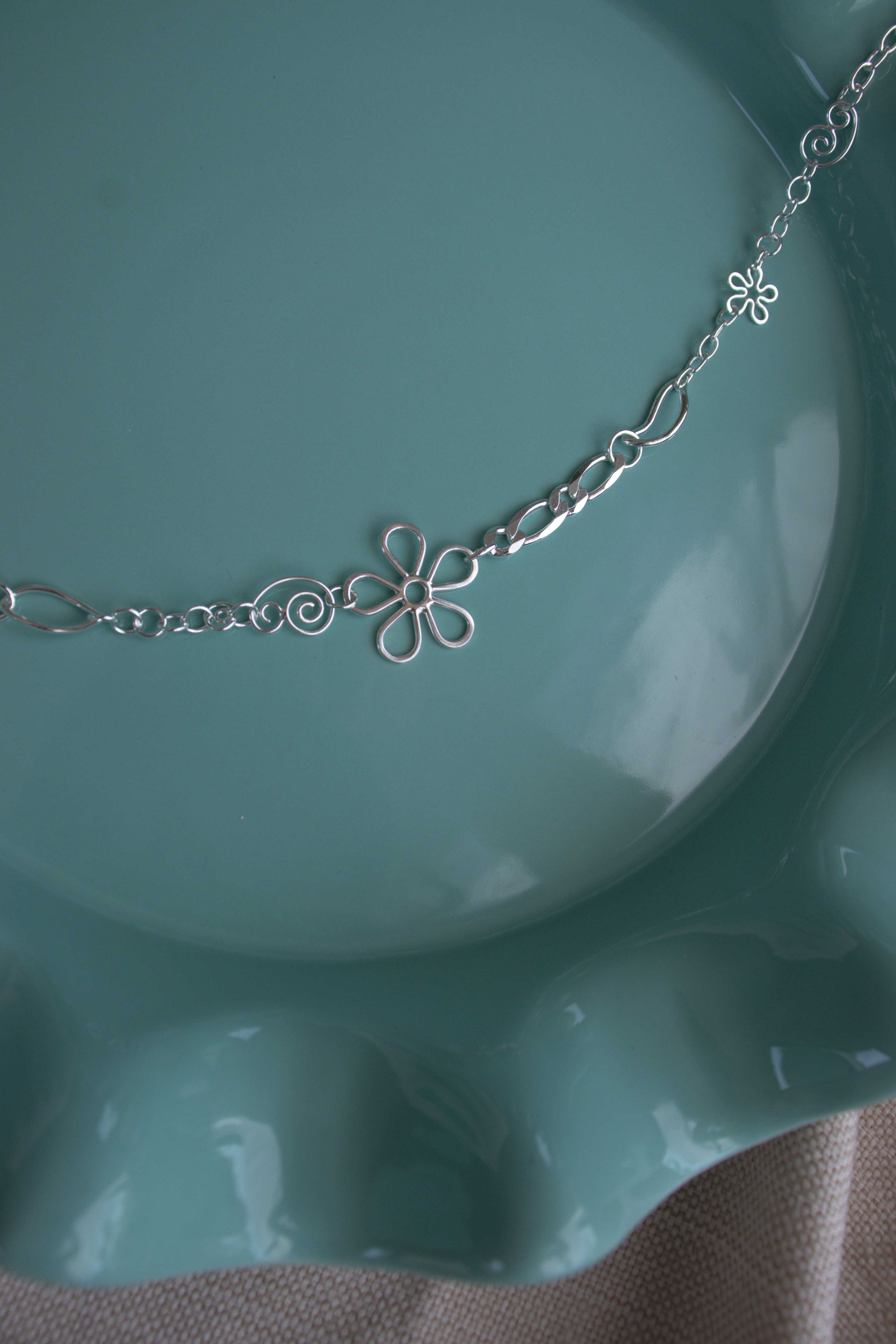 Wild daisy chain Necklace (35-45cm)