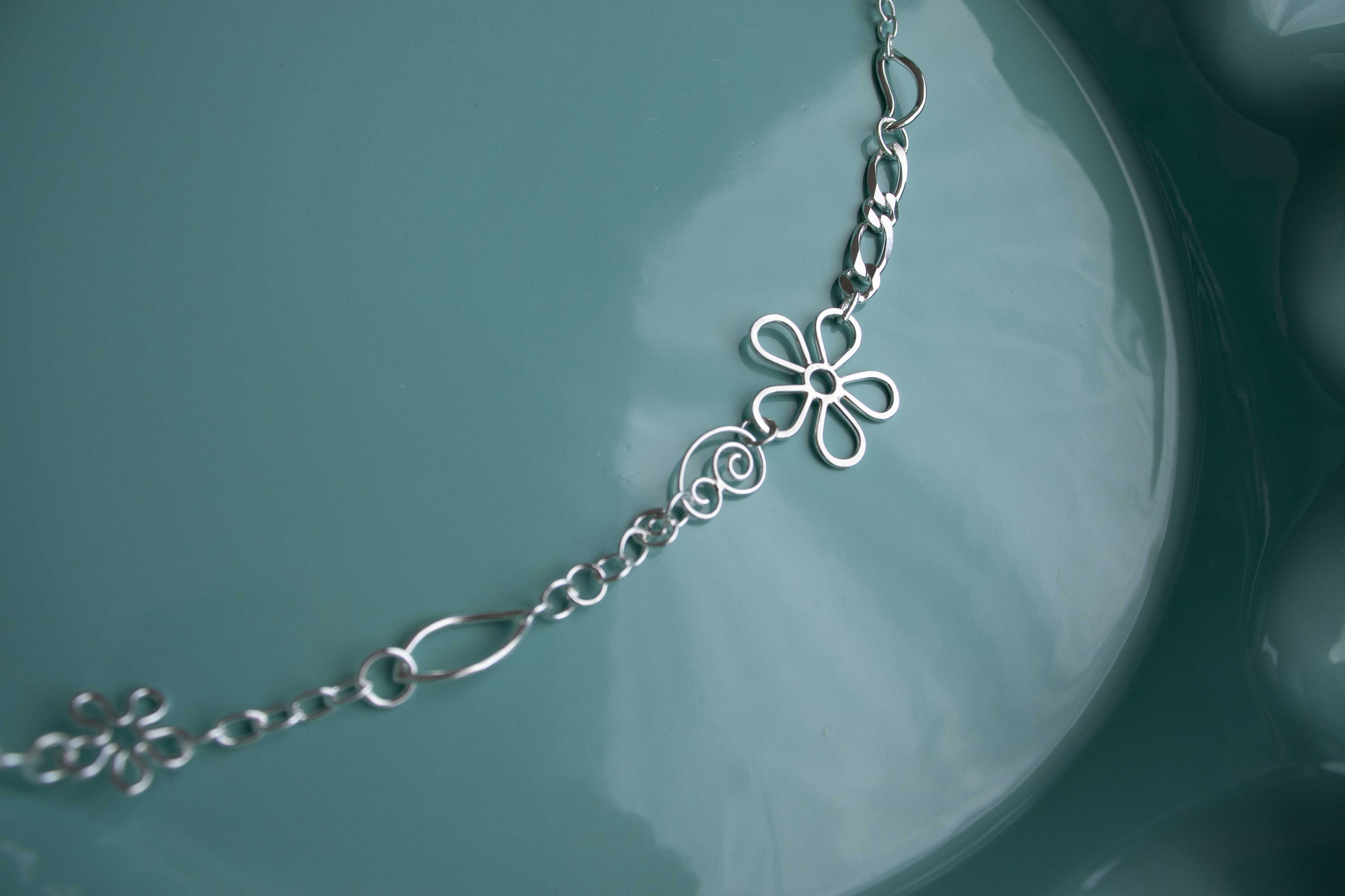 Wild daisy chain Necklace (35-45cm)