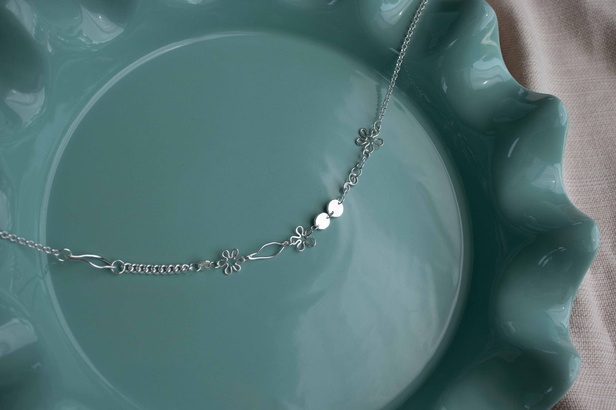 Wild daisy chain Necklace (45-49cm)