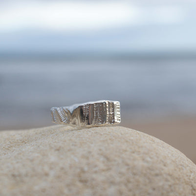 Shellbound Ring Size M