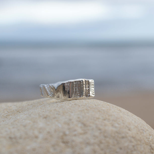 Shellbound Ring Size M