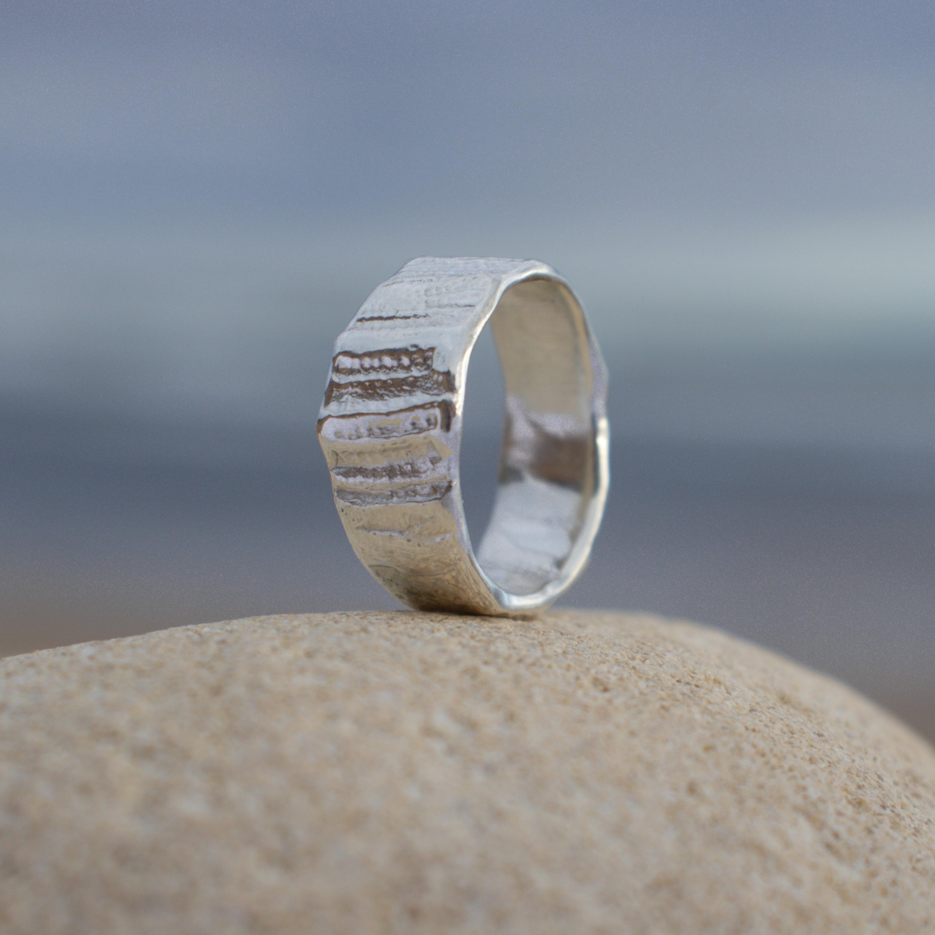 Shellbound Ring Size M