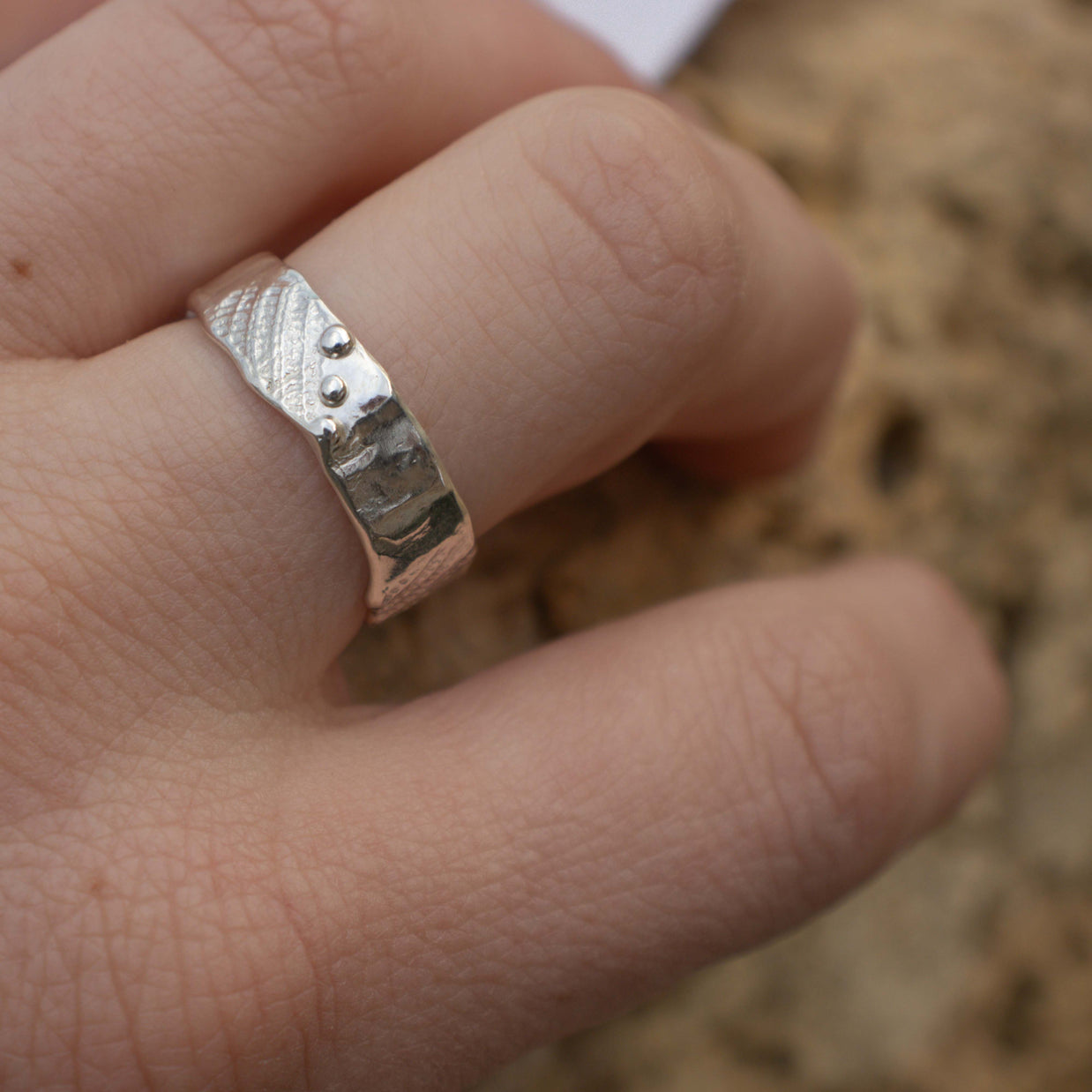 Shellsong Ring Size Q