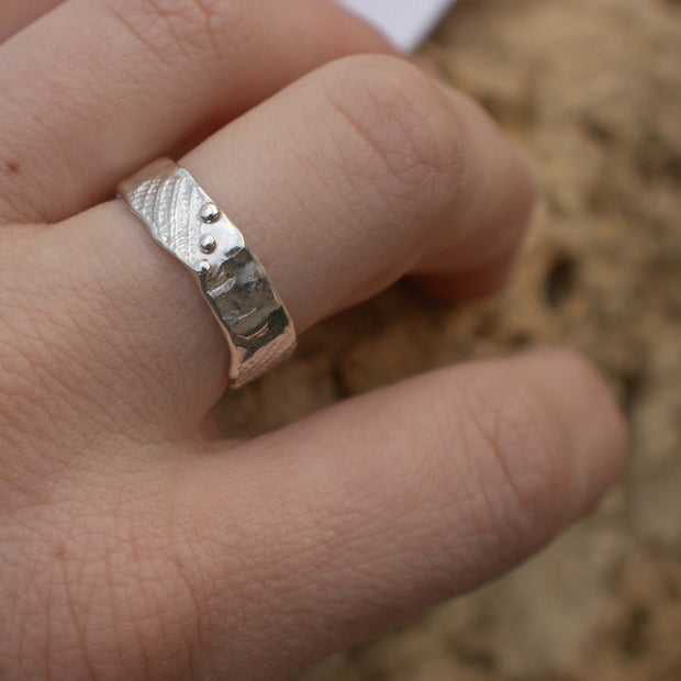 Shellsong Ring Size Q