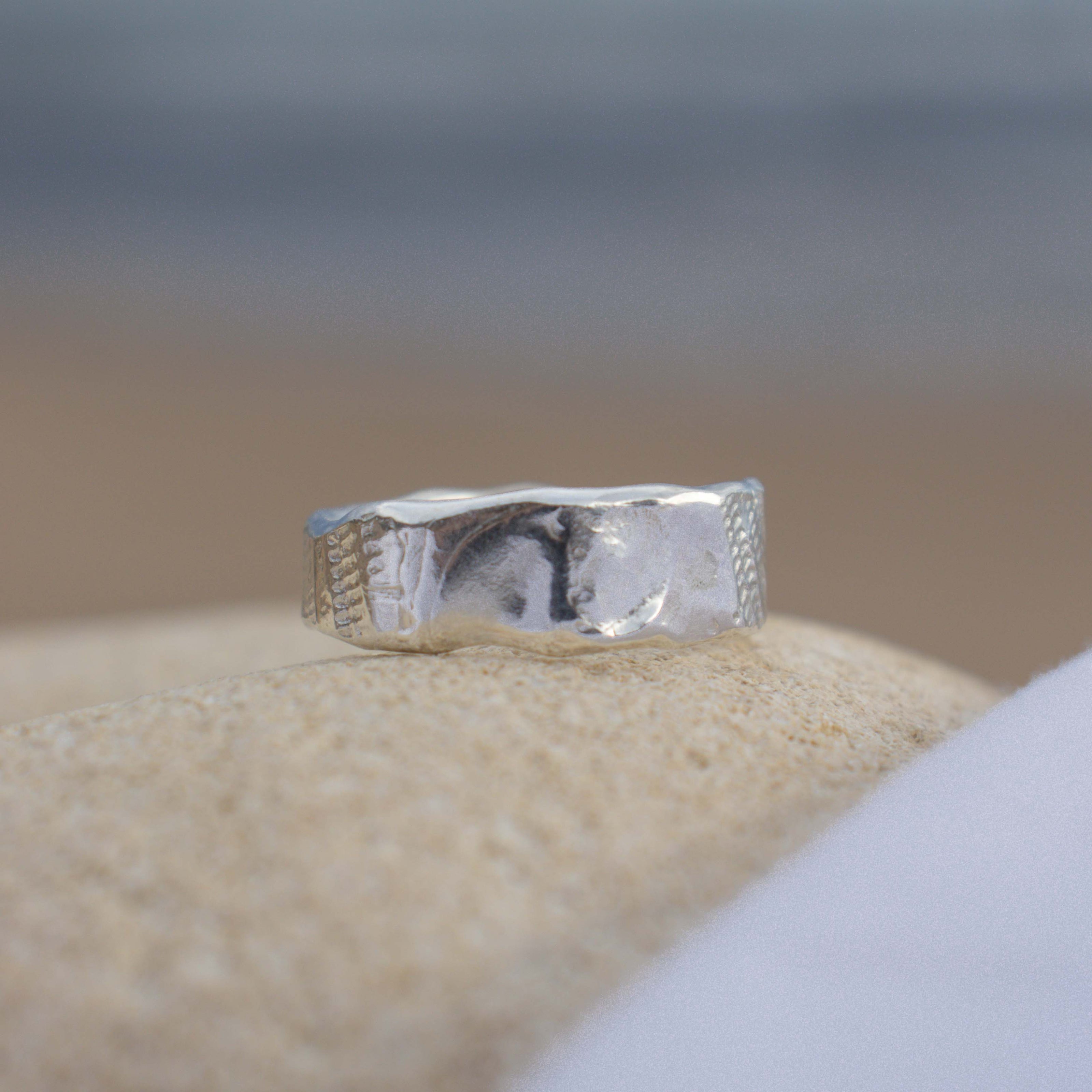 Shellsong Ring Size Q