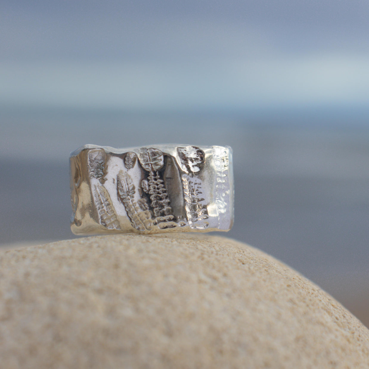 Shellbound Ring Size T