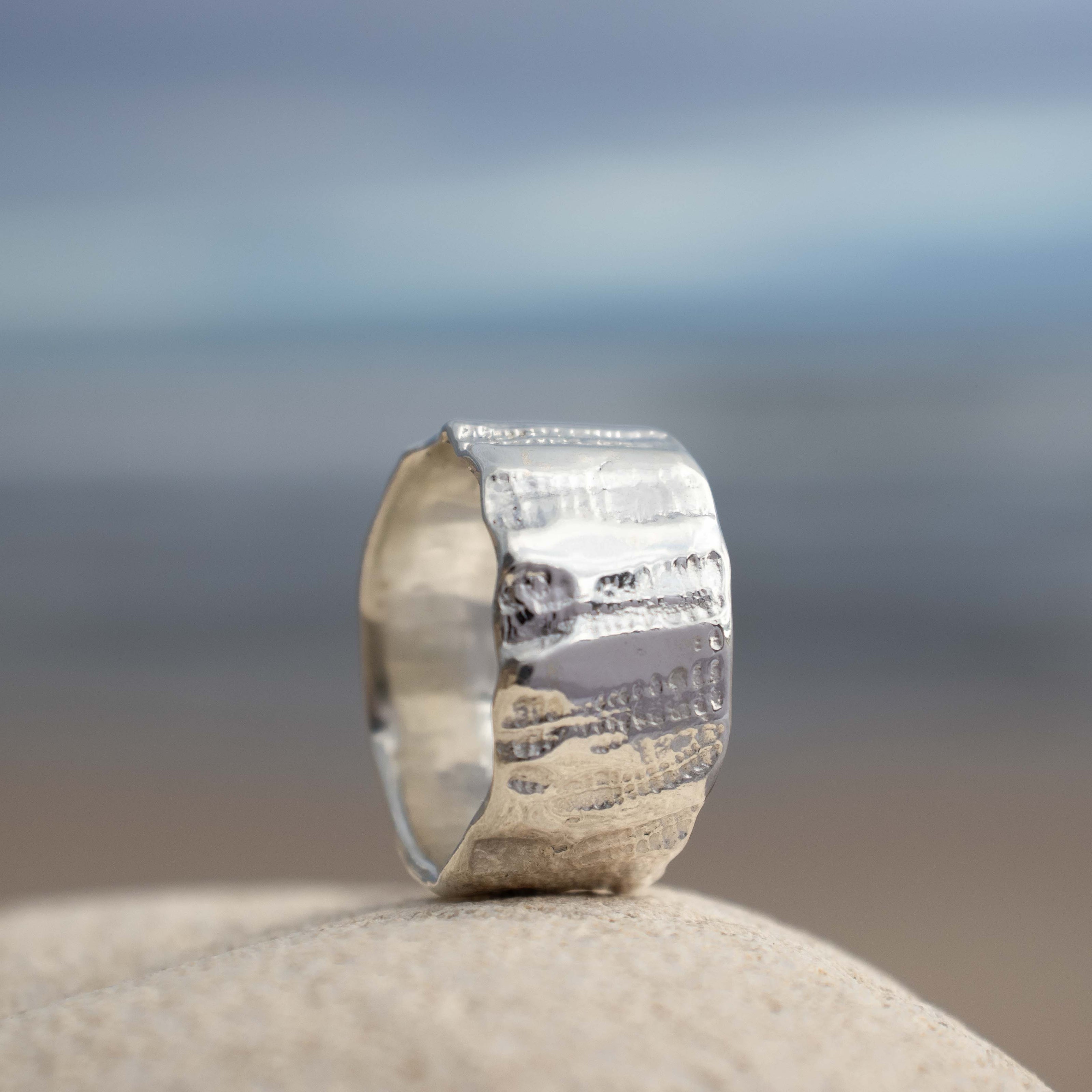 Shellbound Ring Size T