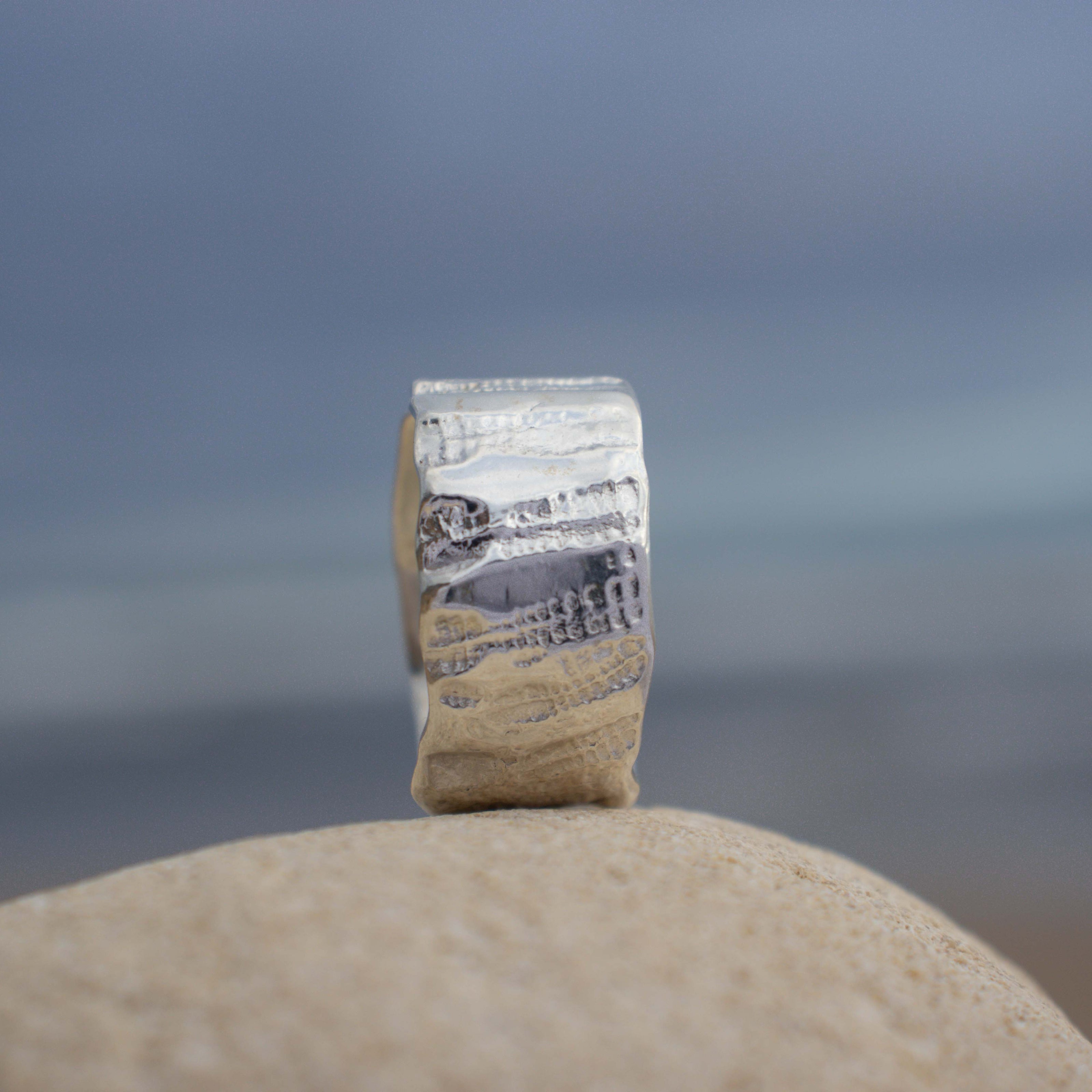 Shellbound Ring Size T