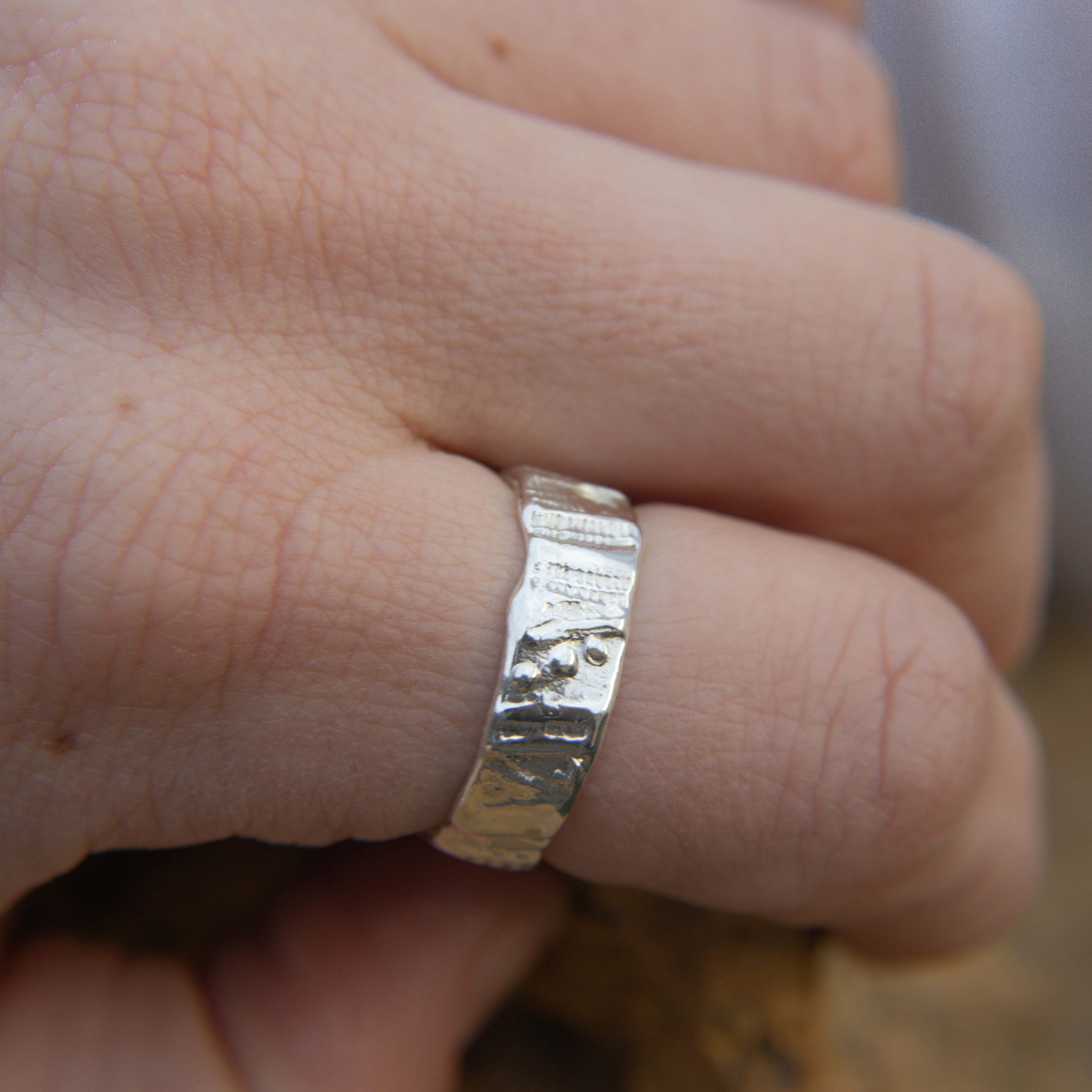 Shellsong Ring Size R