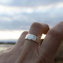 Shellbound Ring Size R