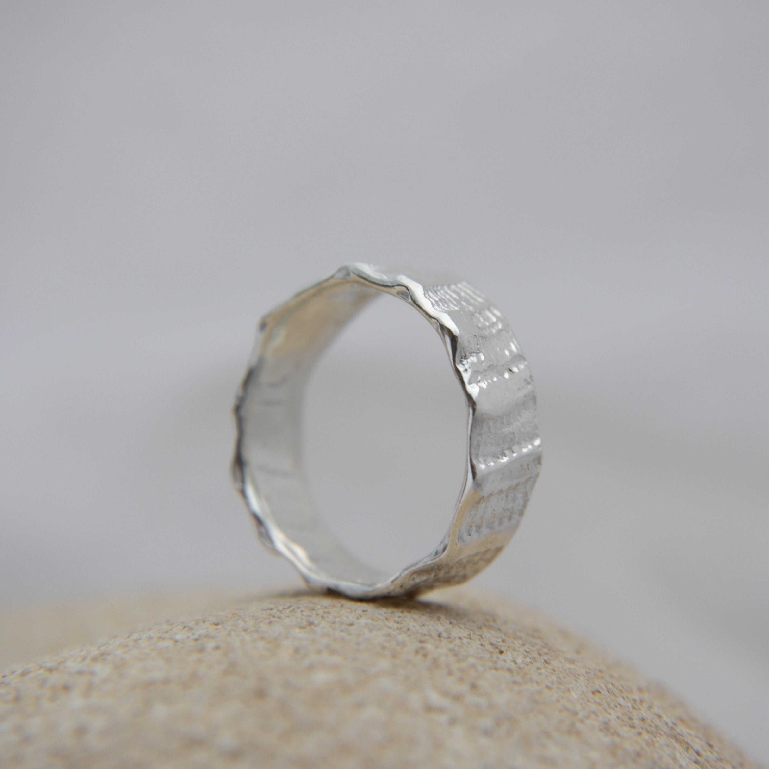 Shellbound Ring Size U