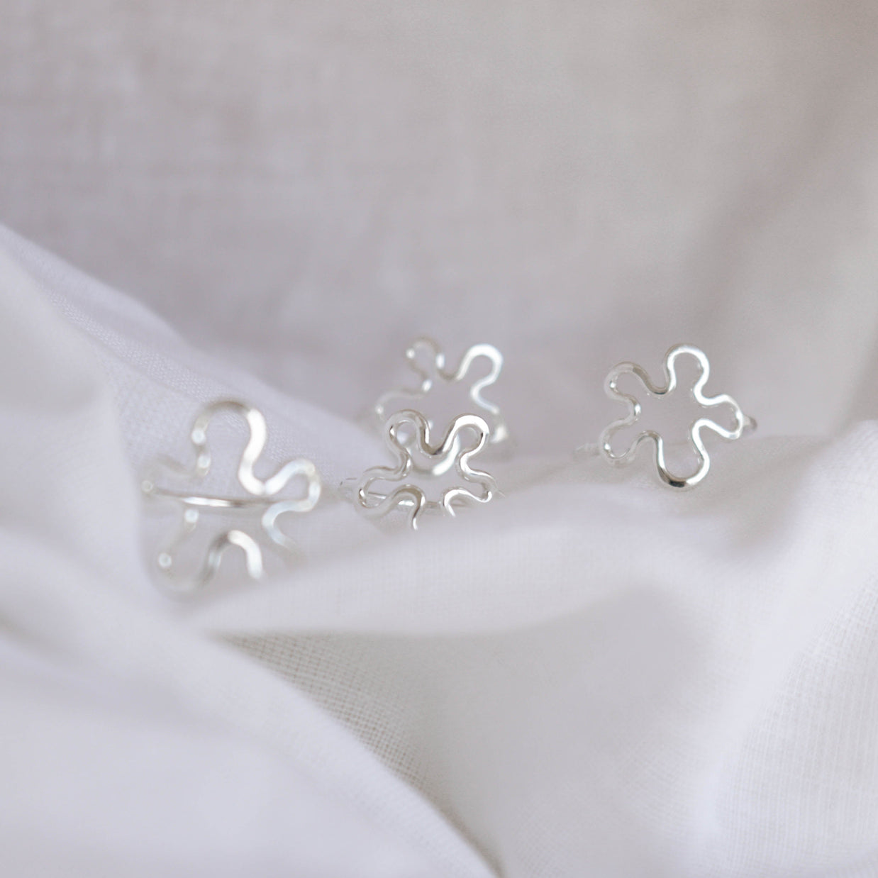 Flower power ring