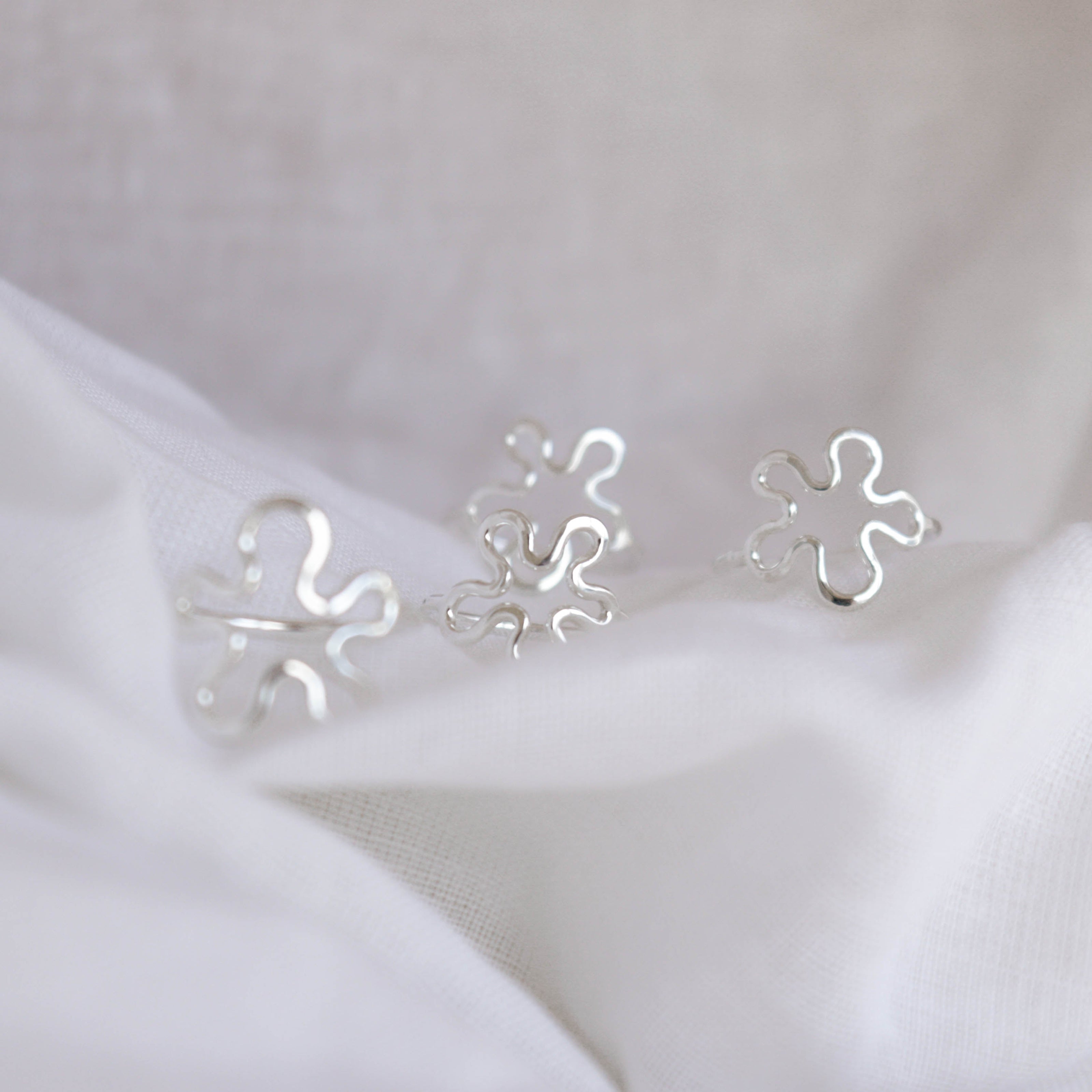 Flower power ring