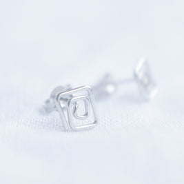 Square swirl studs