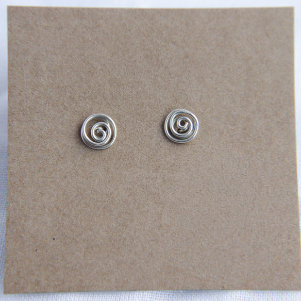 Round spiral studs